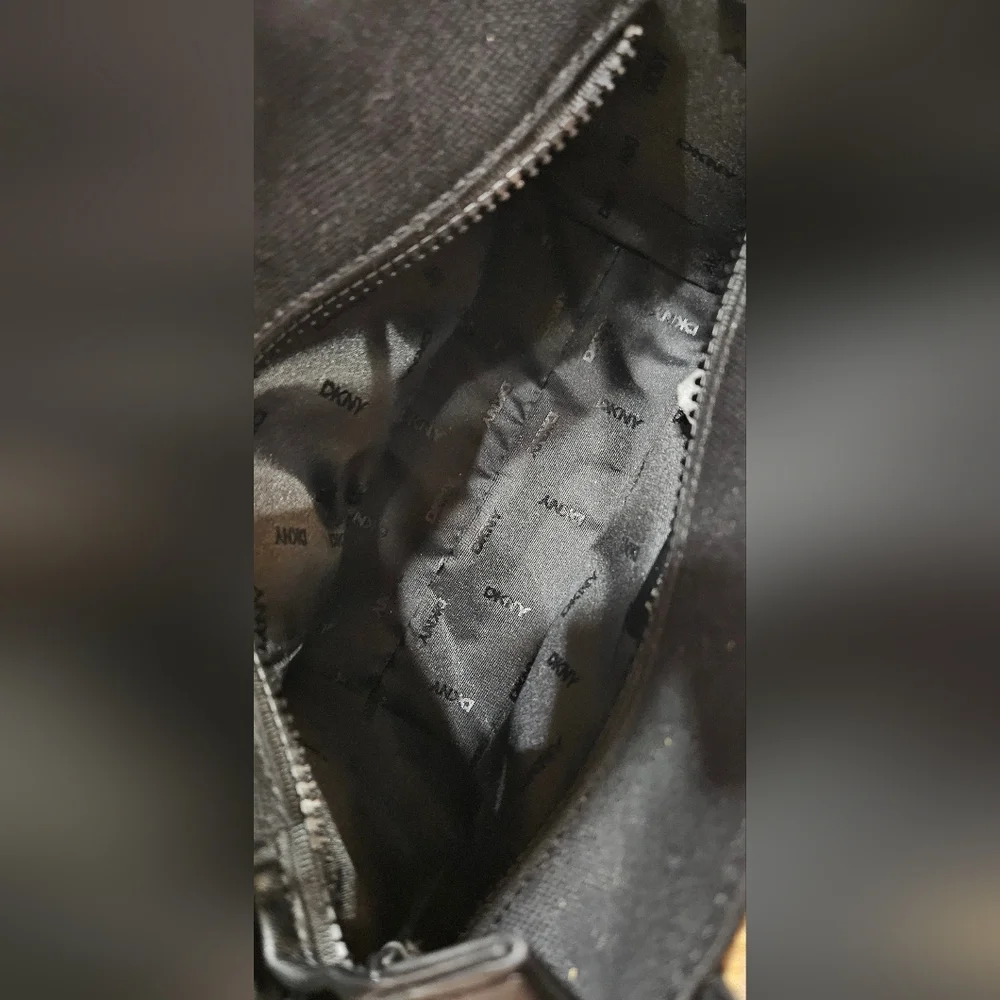 NWT DKNY Tan and Black Woven Handbag - Picture 7 of 9